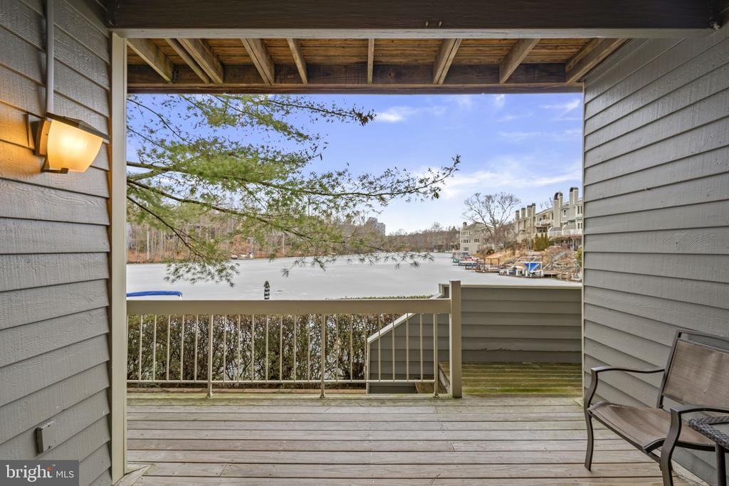 11292 Harbor Ct - Photo 2 of 30