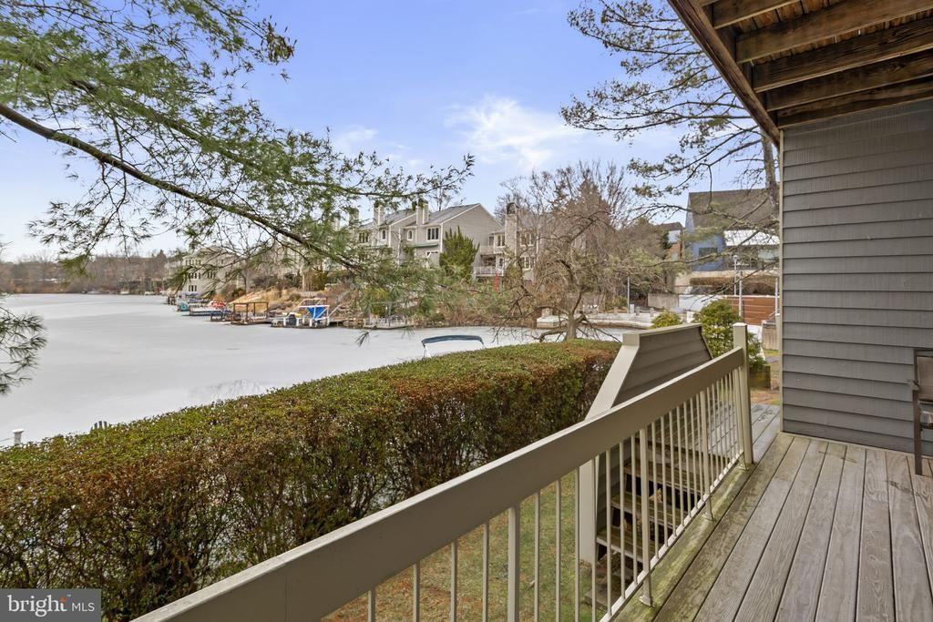 11292 Harbor Ct - Photo 4 of 30