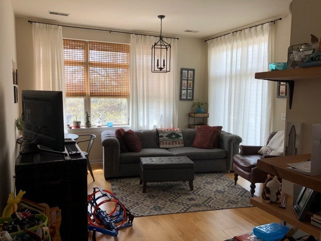 2935 N Clybourn Ave - Photo 2 of 25