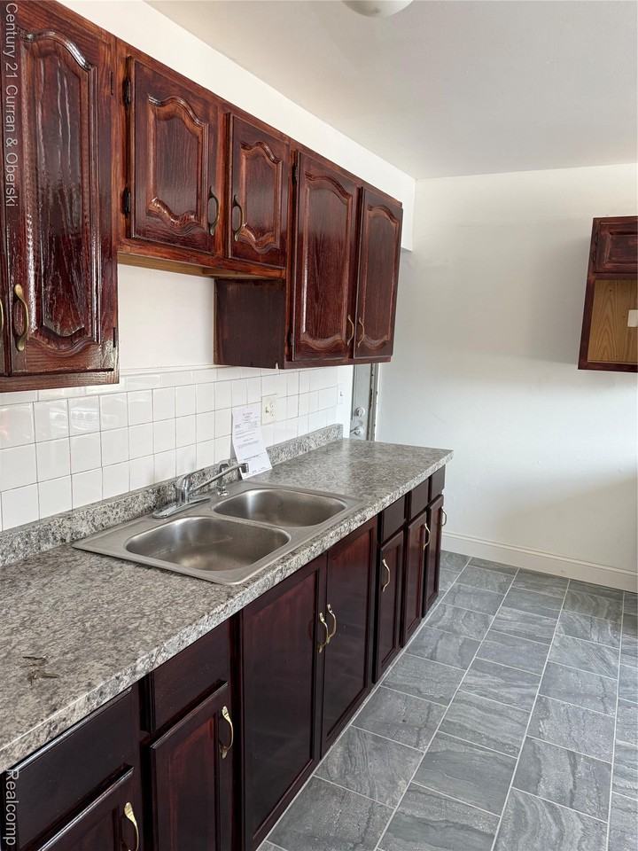13428 Fellrath St - Photo 3 of 8