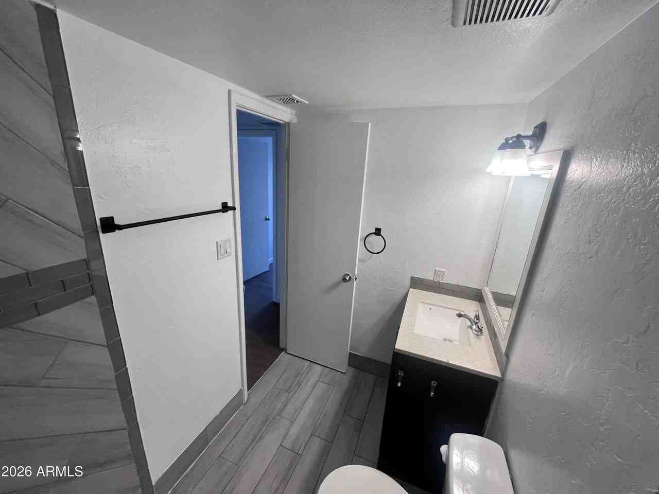 8426 N 34th Dr - Photo 7 of 11