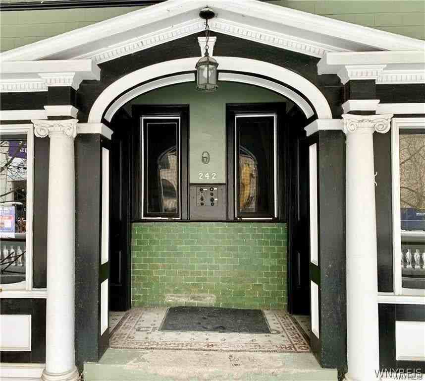 242 Bryant St - Photo 2 of 14