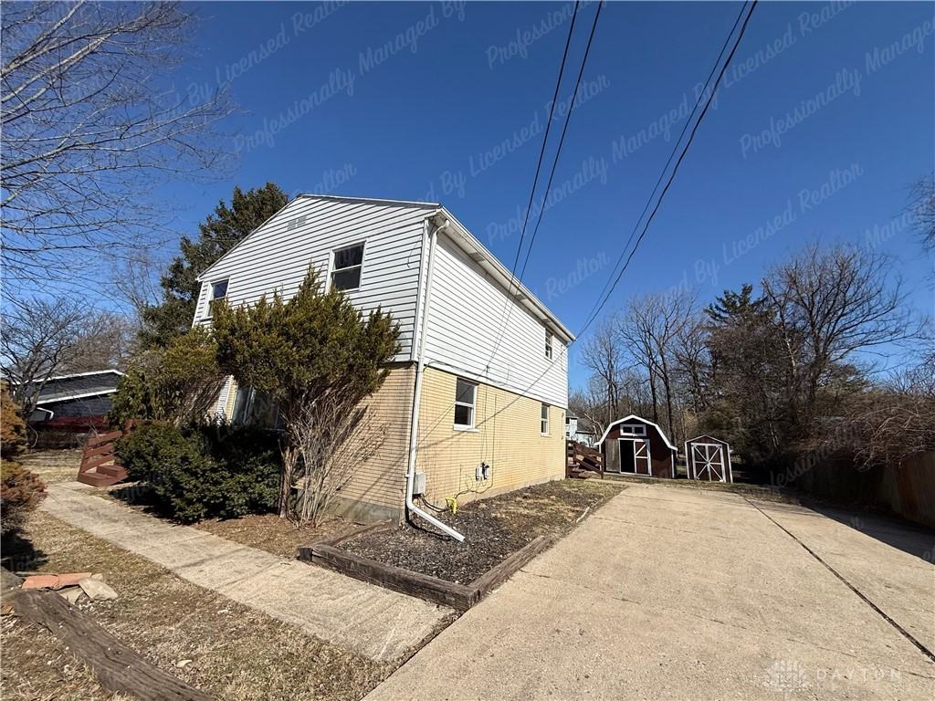 675 Wright St - Photo 2 of 37