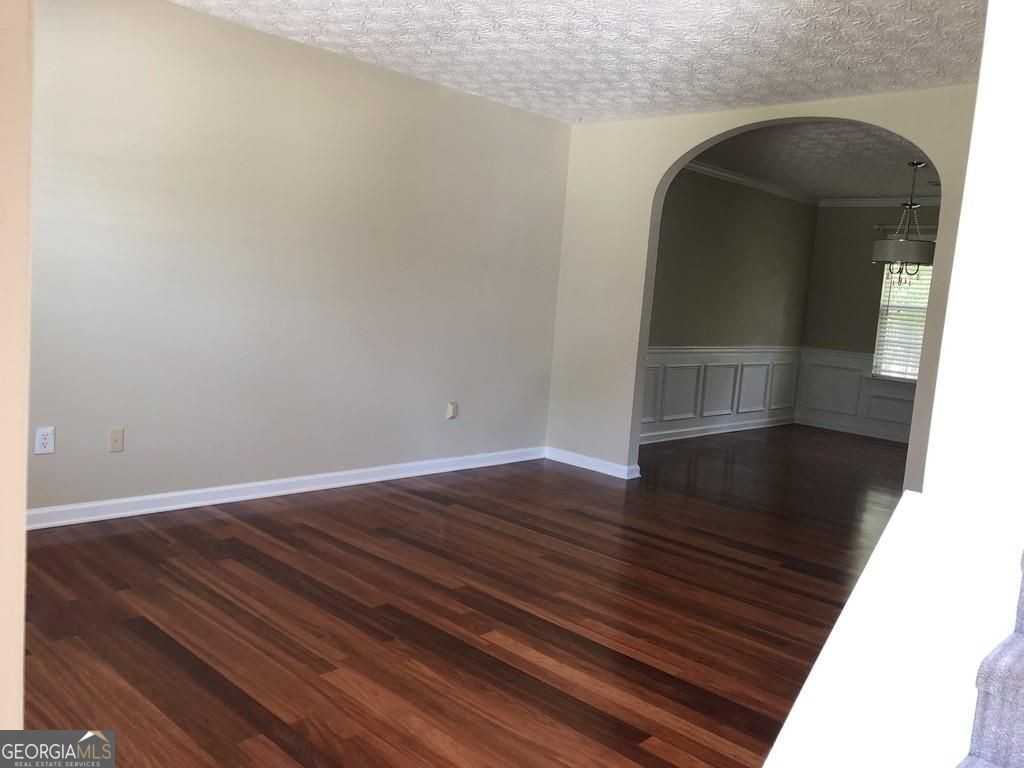 1351 Pinebreeze Ct - Photo 4 of 35
