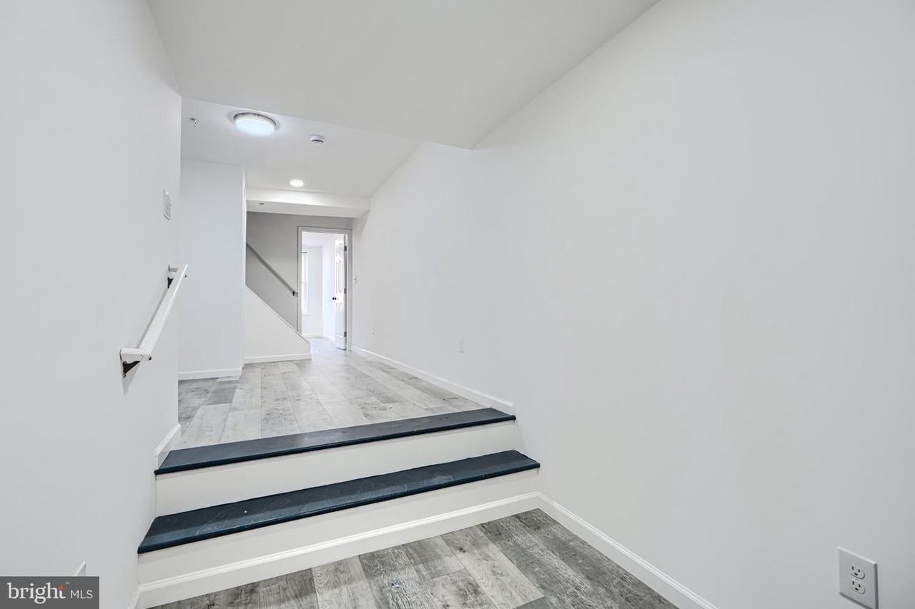 7 S Carrollton Ave - Photo 7 of 32