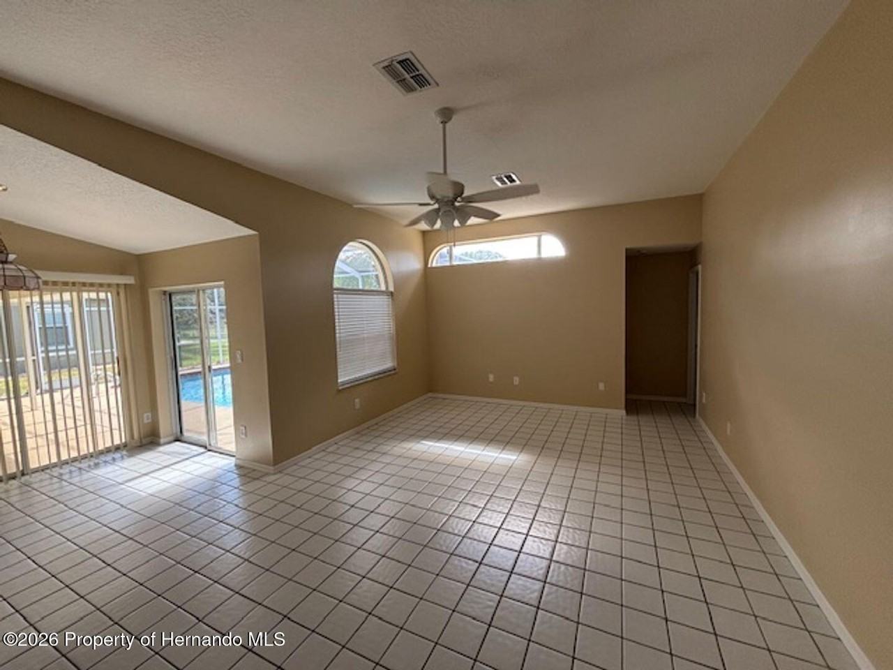 10422 Henderson St - Photo 6 of 7