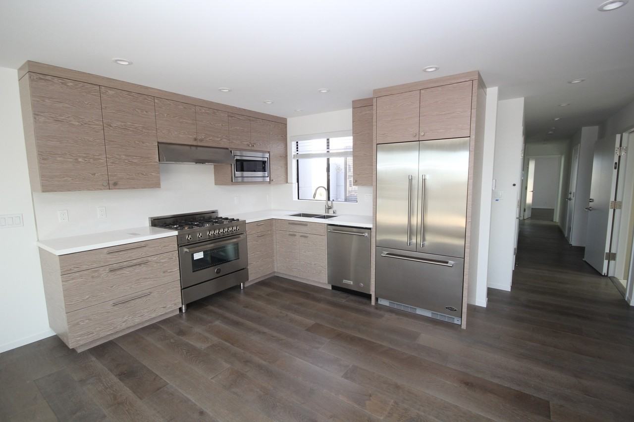 832 28th Ave #832B - Photo 2 of 19