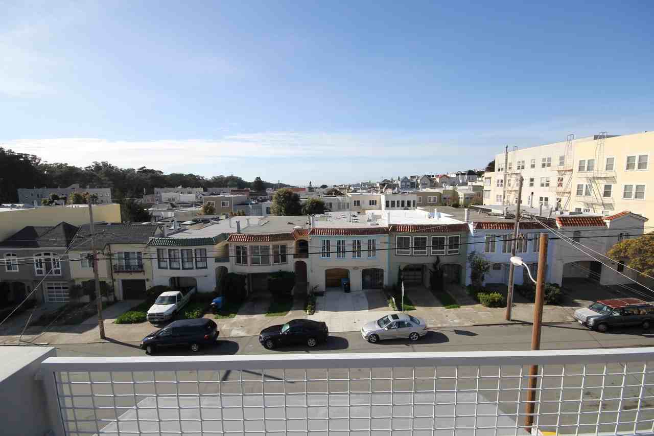 832 28th Ave #832B - Photo 3 of 19