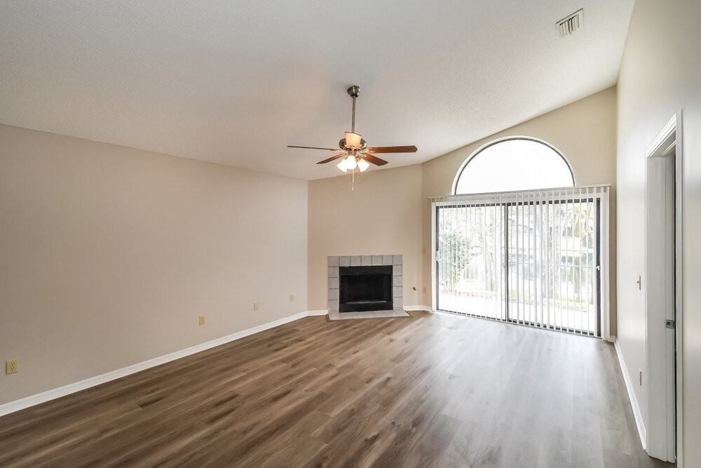 2847 Lantana Lakes Dr W - Photo 5 of 19