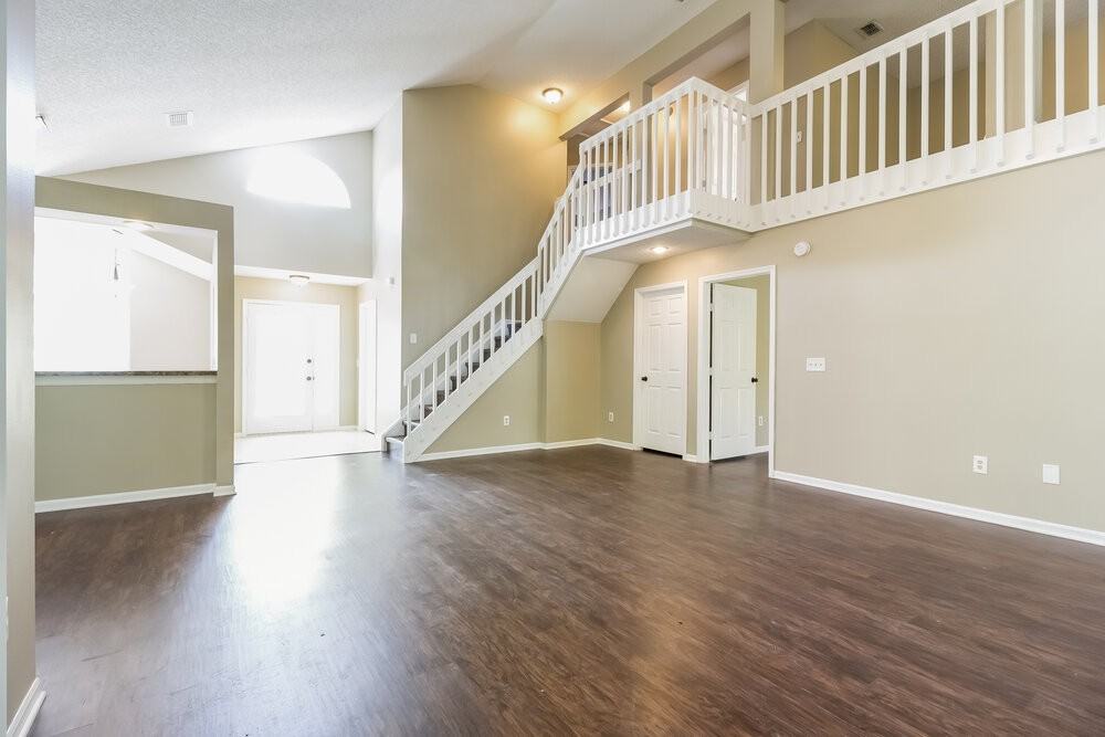 637 Silver Birch Pl - Photo 3 of 14