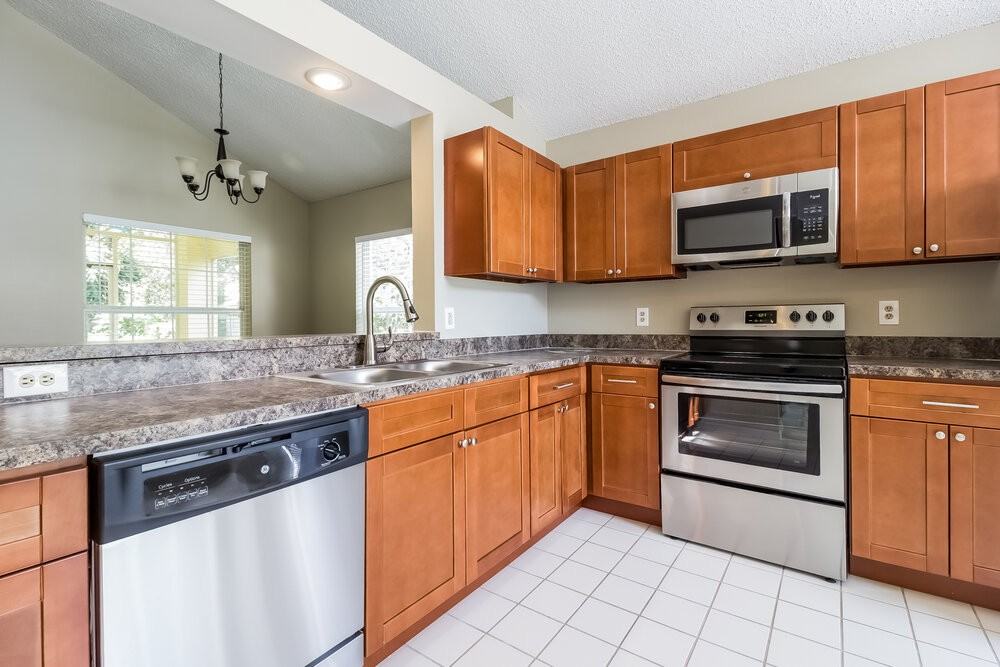 637 Silver Birch Pl - Photo 5 of 14