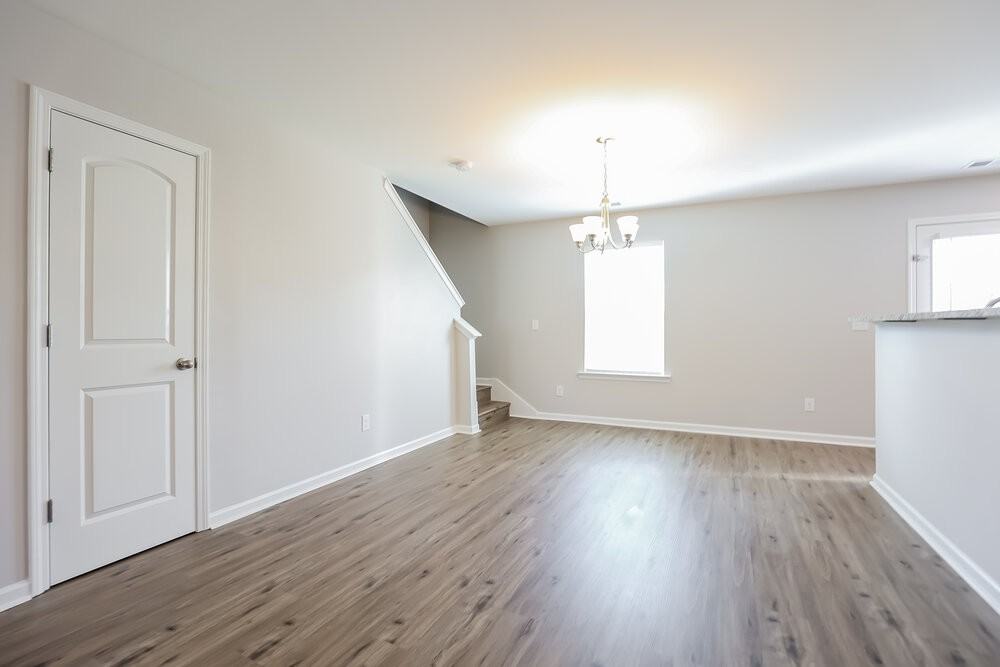 408 Branson Dr - Photo 7 of 17