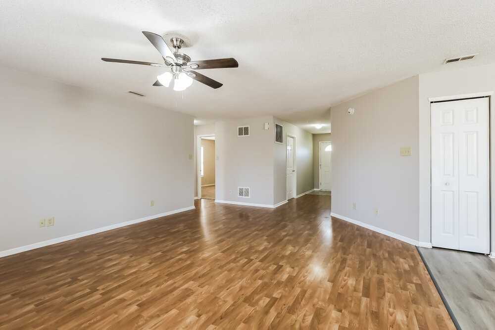 1274 Castleford Ln - Photo 5 of 16