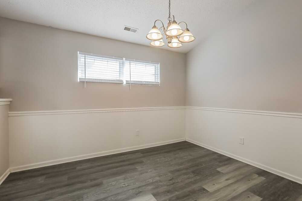 4312 Village Trace Dr - Photo 5 of 16