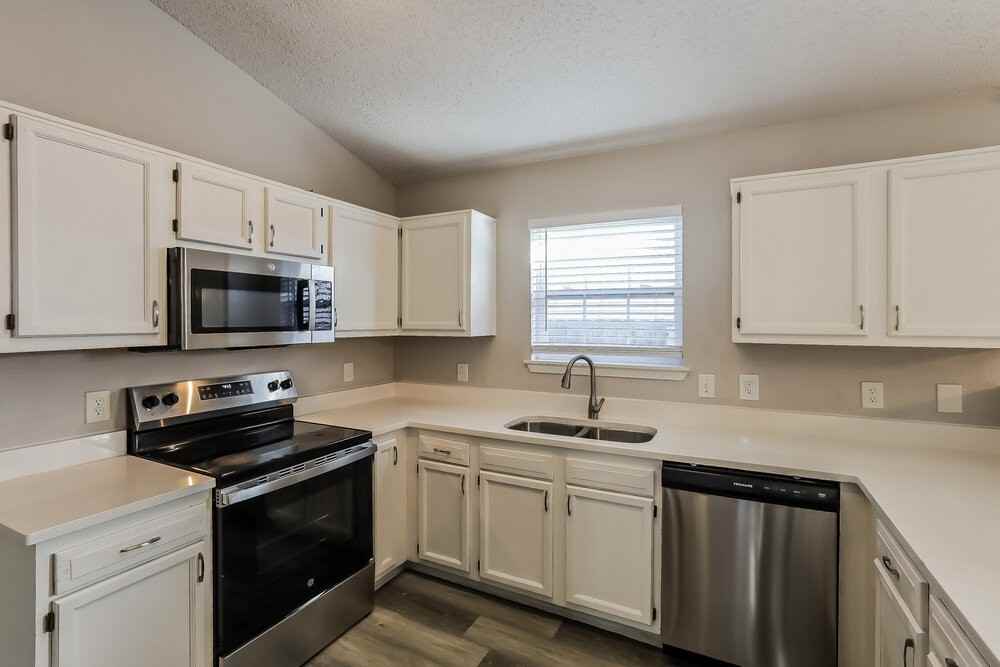 4312 Village Trace Dr - Photo 6 of 16