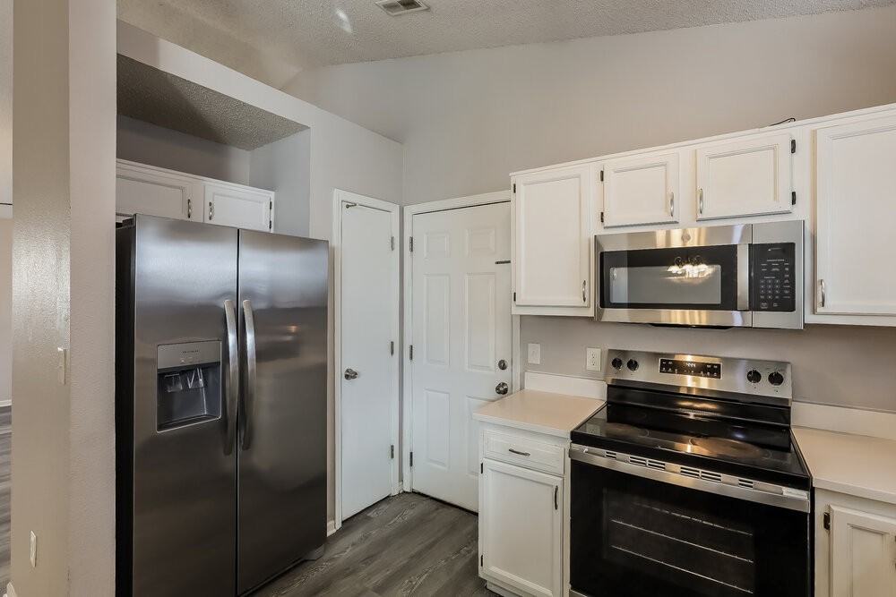 4312 Village Trace Dr - Photo 7 of 16