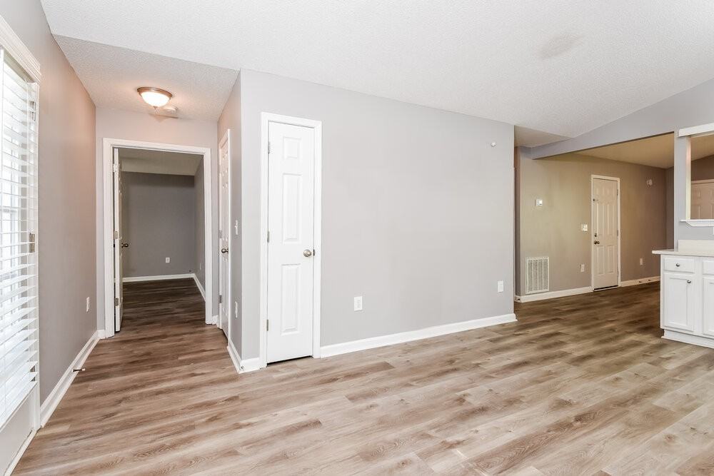 223 Elm Cir - Photo 6 of 16