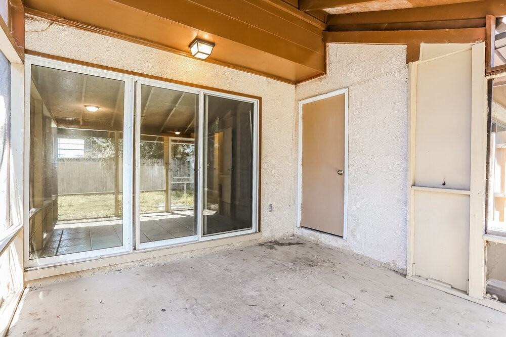 7656 Arble Dr - Photo 7 of 20