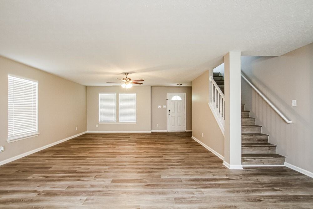 4594 Norfleet St - Photo 4 of 17