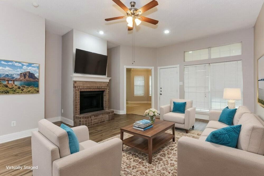 724 Nicole Dr - Photo 3 of 19