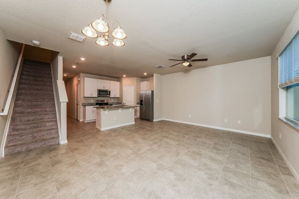 4030 Hot Springs Ave - Photo 5 of 17