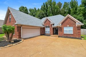 featured image of 216 Fawn Dr N