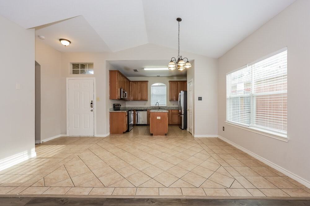 1824 Alanbrooke Dr - Photo 6 of 19