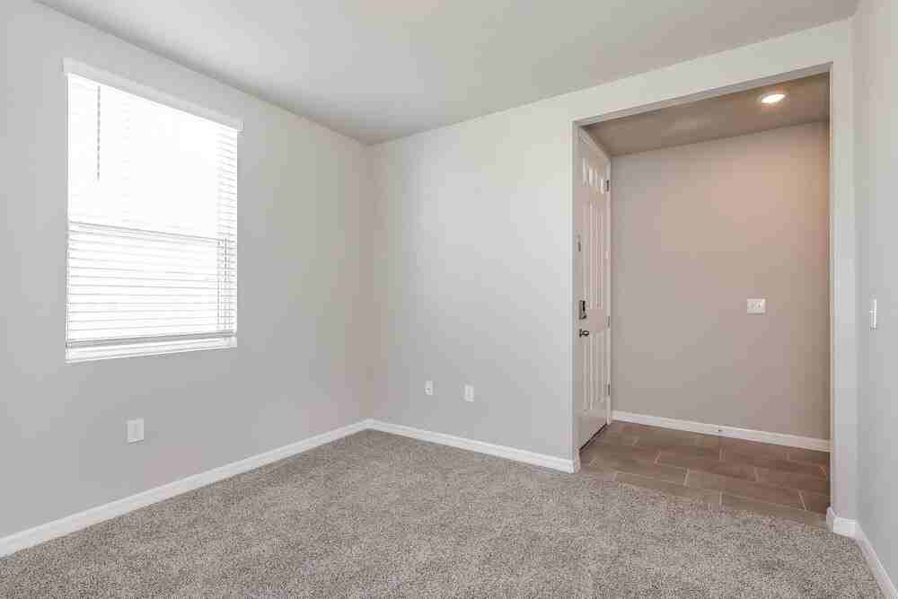 1002 Oak Valley Dr - Photo 6 of 19