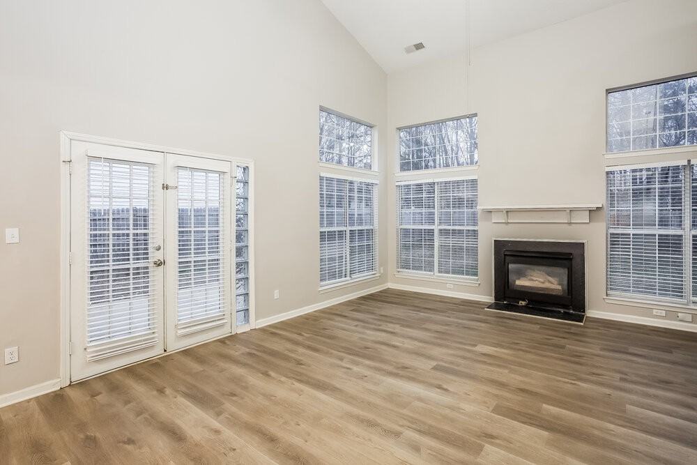 7523 Pence Pond Ln - Photo 6 of 17