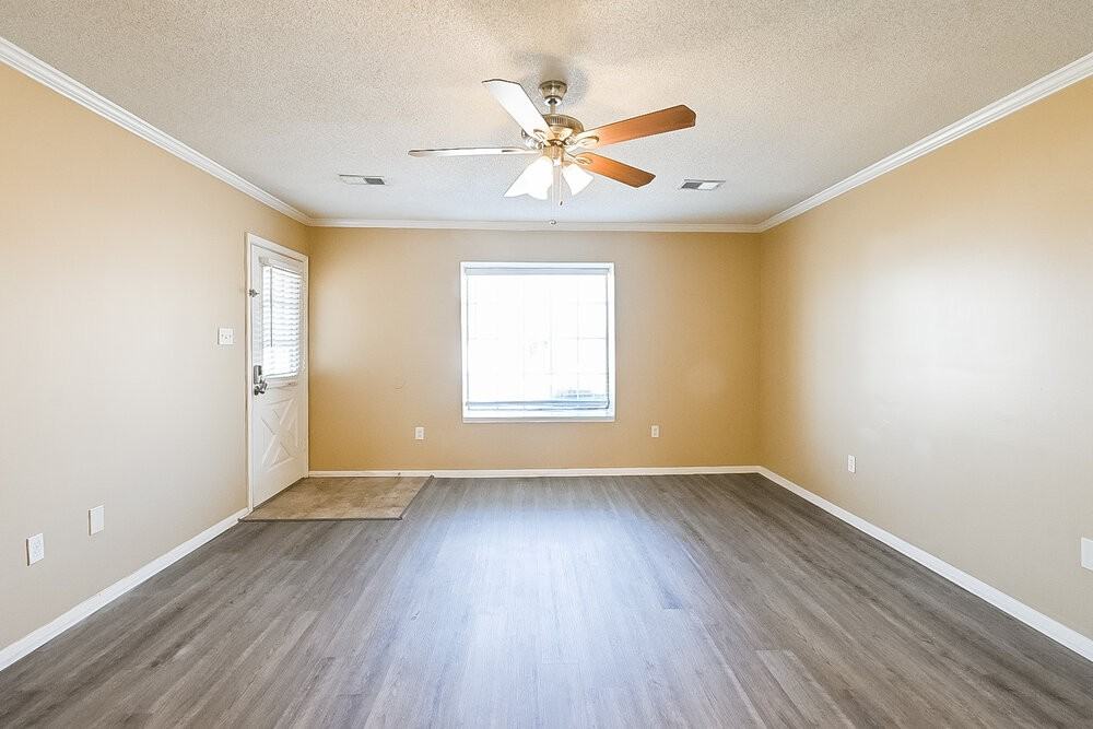 9150 Belmont Dr - Photo 4 of 19