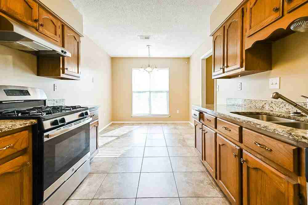 9150 Belmont Dr - Photo 7 of 19