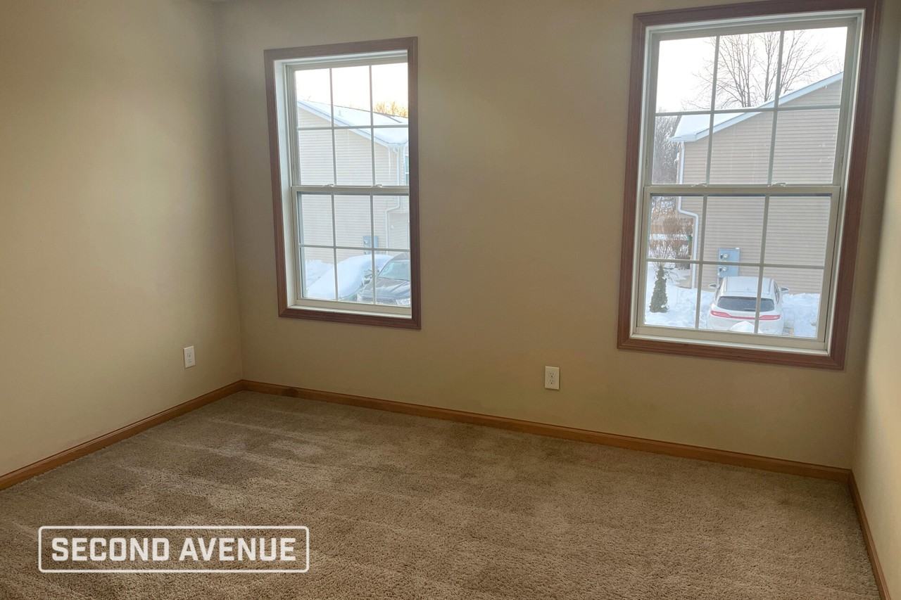 385 Stationpl - Photo 7 of 14