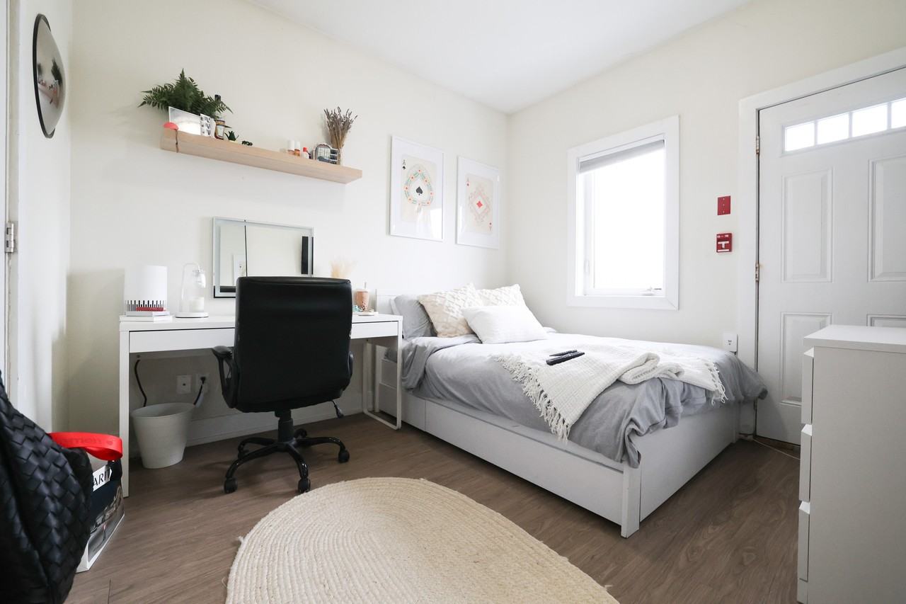 185 Henderson Avenue #5 - Photo 7 of 9