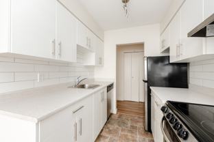 Royal Arms - Photo 1 of 1