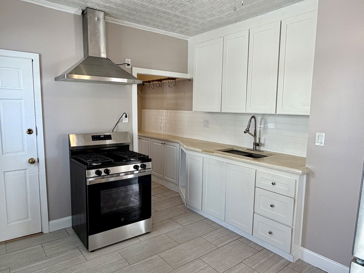 199 Morris Avenue #1 - Photo 2 of 8