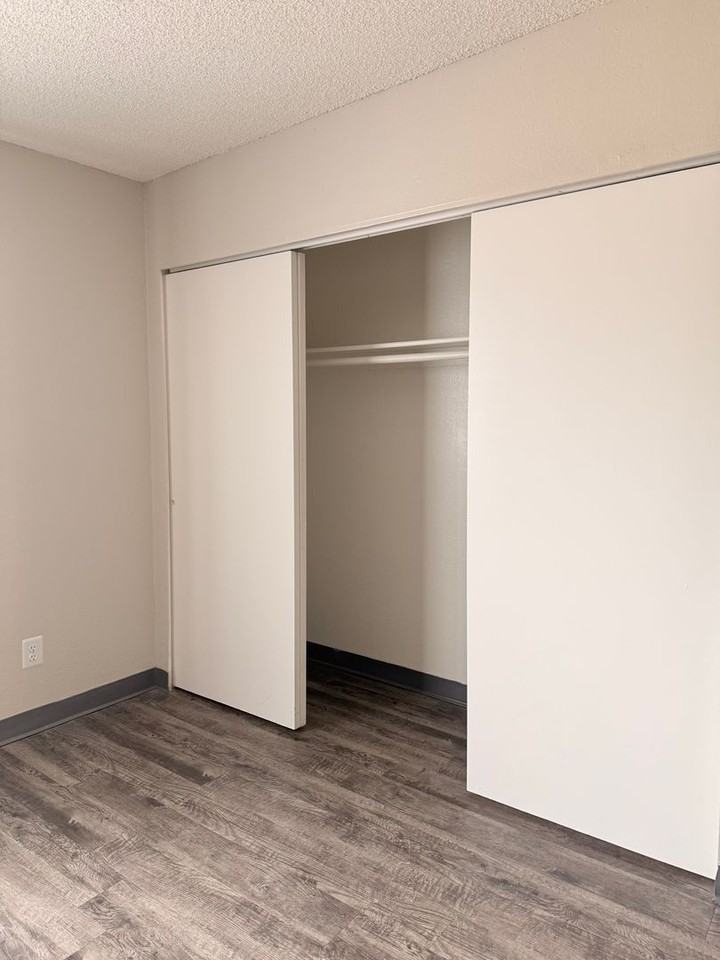 Peak 4420 on East Pikes Peak Avenue - Photo 5 of 31