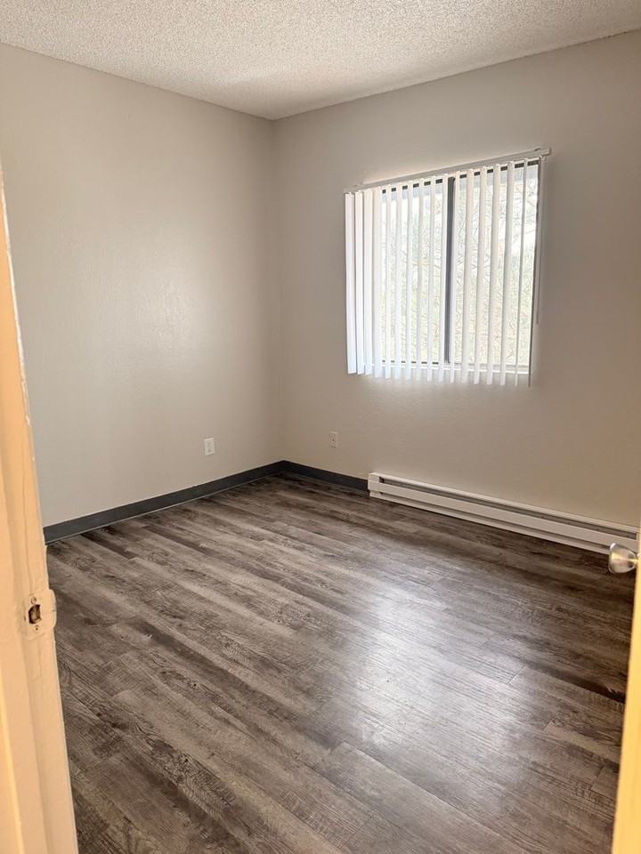 Peak 4420 on East Pikes Peak Avenue - Photo 6 of 31