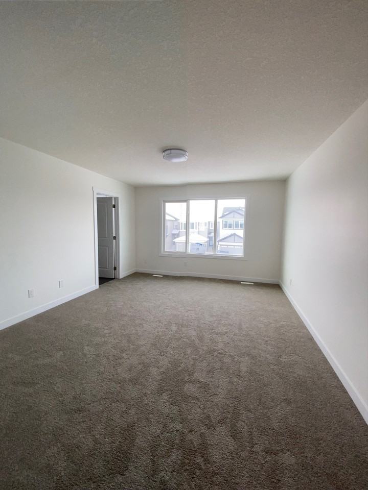 17747 73 St Nw - Photo 2 of 50