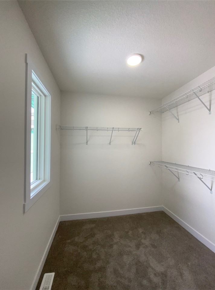 17747 73 St Nw - Photo 5 of 50