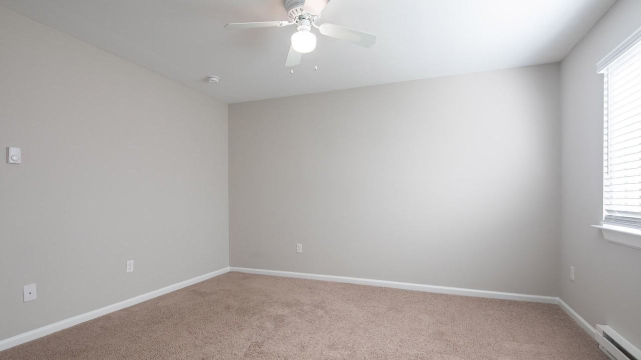 Falling Creek Apartments - Photo 7 of 25