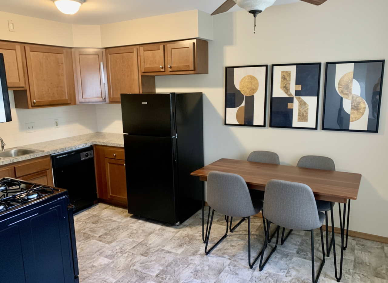 1966 Burton St Se - Photo 3 of 22