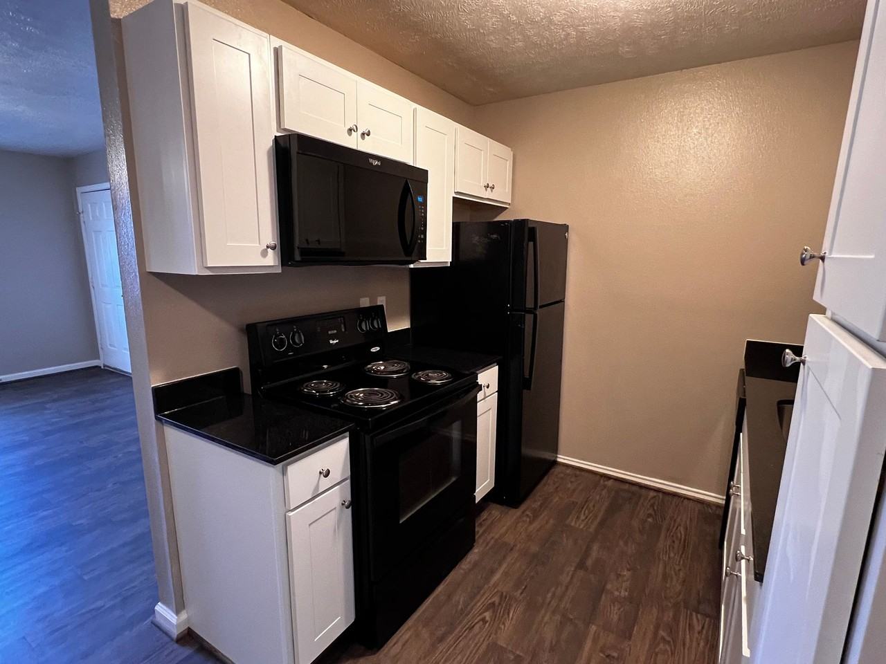 Brazos Point Apartments - Photo 7 of 43