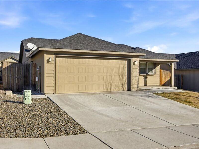 9352 W 9th Pl - Photo 2 of 28