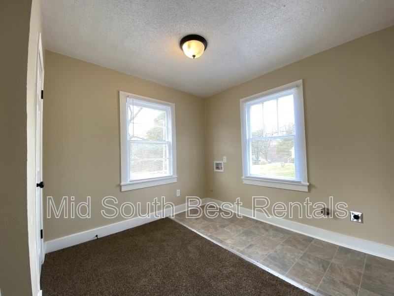 2009 Driftwood Ave - Photo 6 of 8