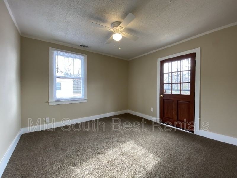 2009 Driftwood Ave - Photo 7 of 8