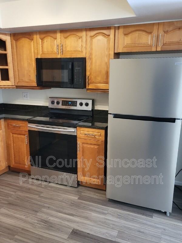 513 E Curlew Pl #13 - Photo 2 of 7