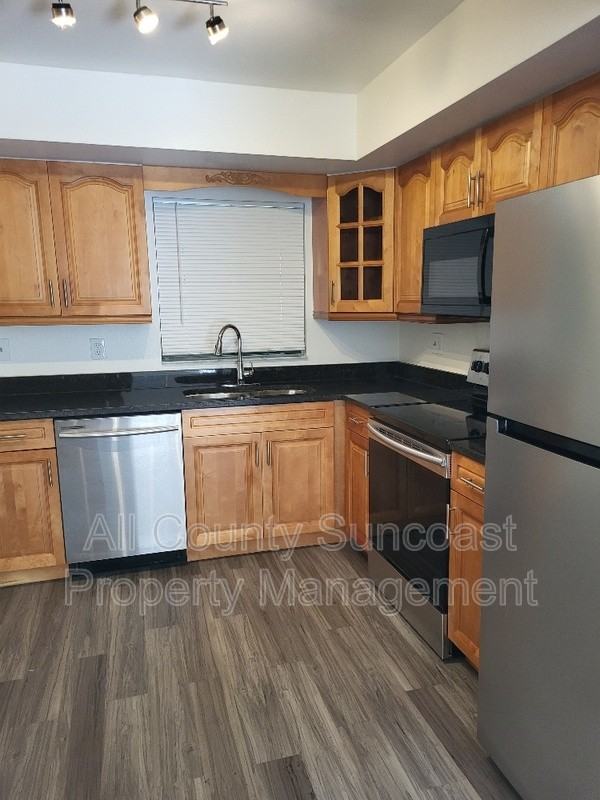 513 E Curlew Pl #13 - Photo 3 of 7