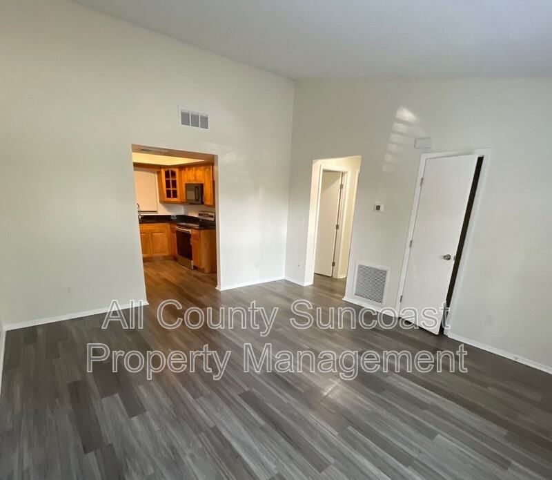 513 E Curlew Pl #13 - Photo 5 of 7