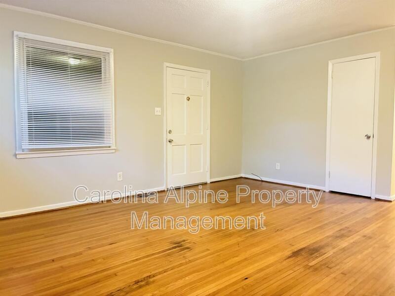 1500 Hateras Ave - Photo 7 of 18