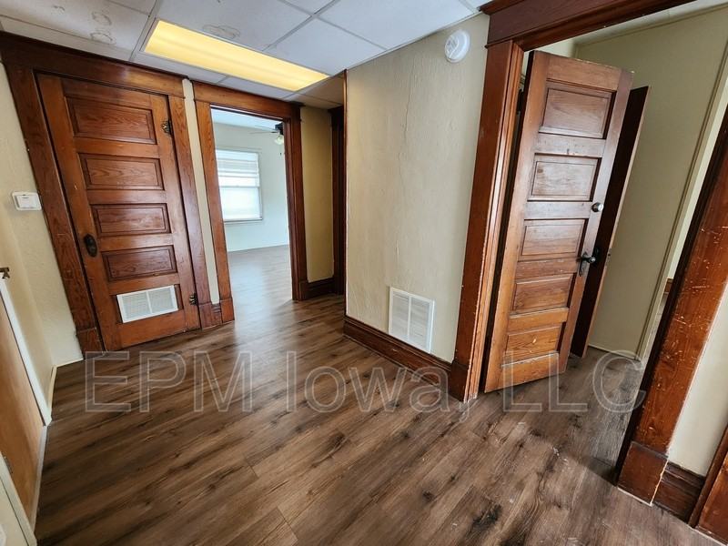 604 1/2 W Seerley Blvd - Photo 6 of 23